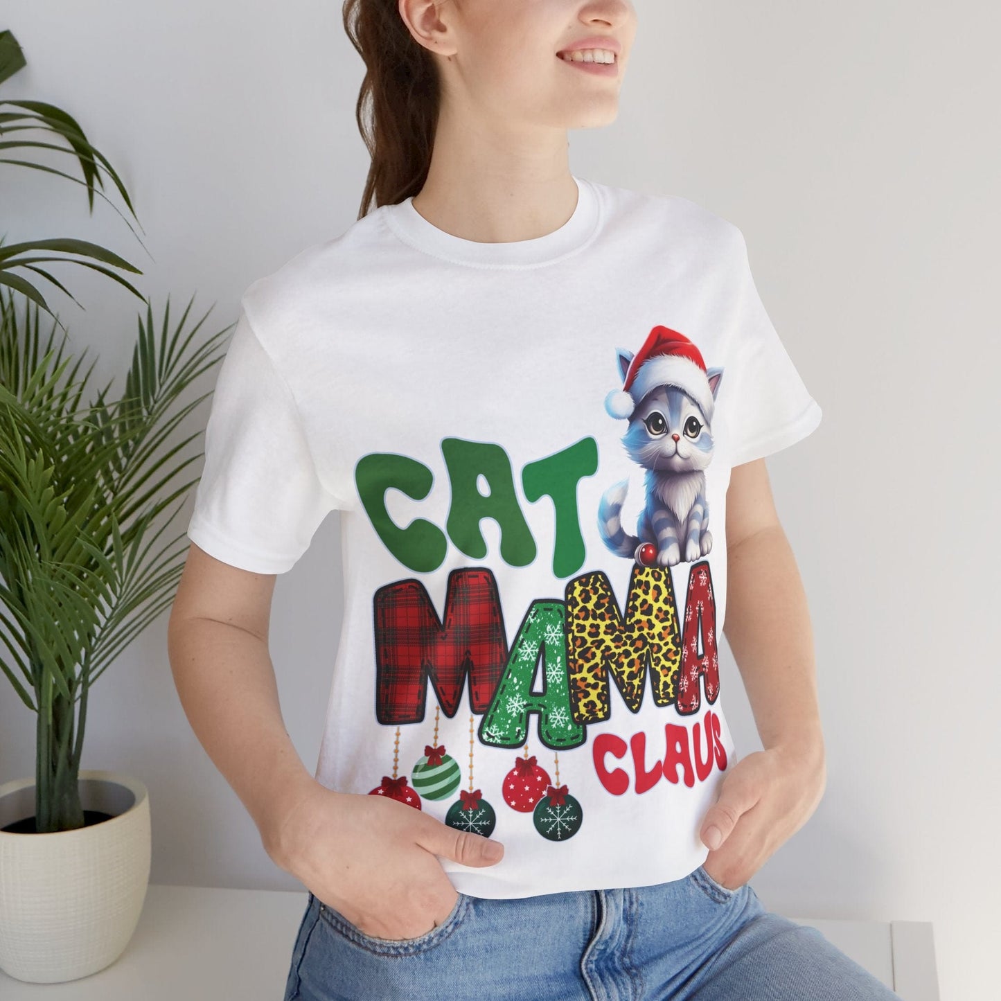 Cute Cat Mama Claus Tee T-Shirt